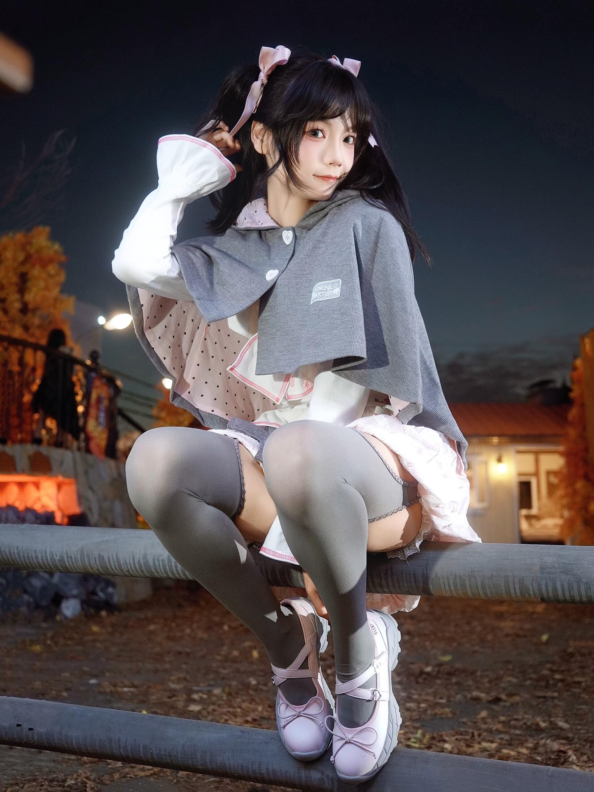 清纯美女人像摄影，阳光下的纯净笑容