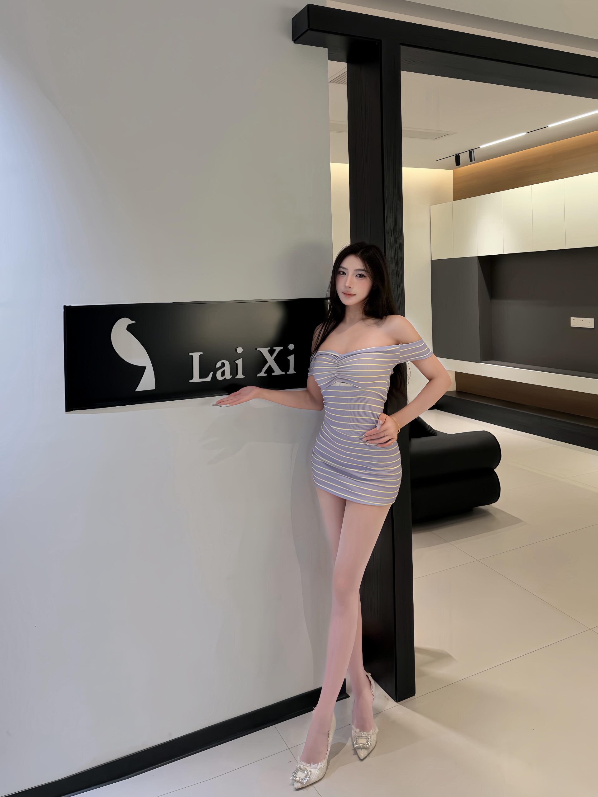 性感美女姿势写真，妩媚动人高清图