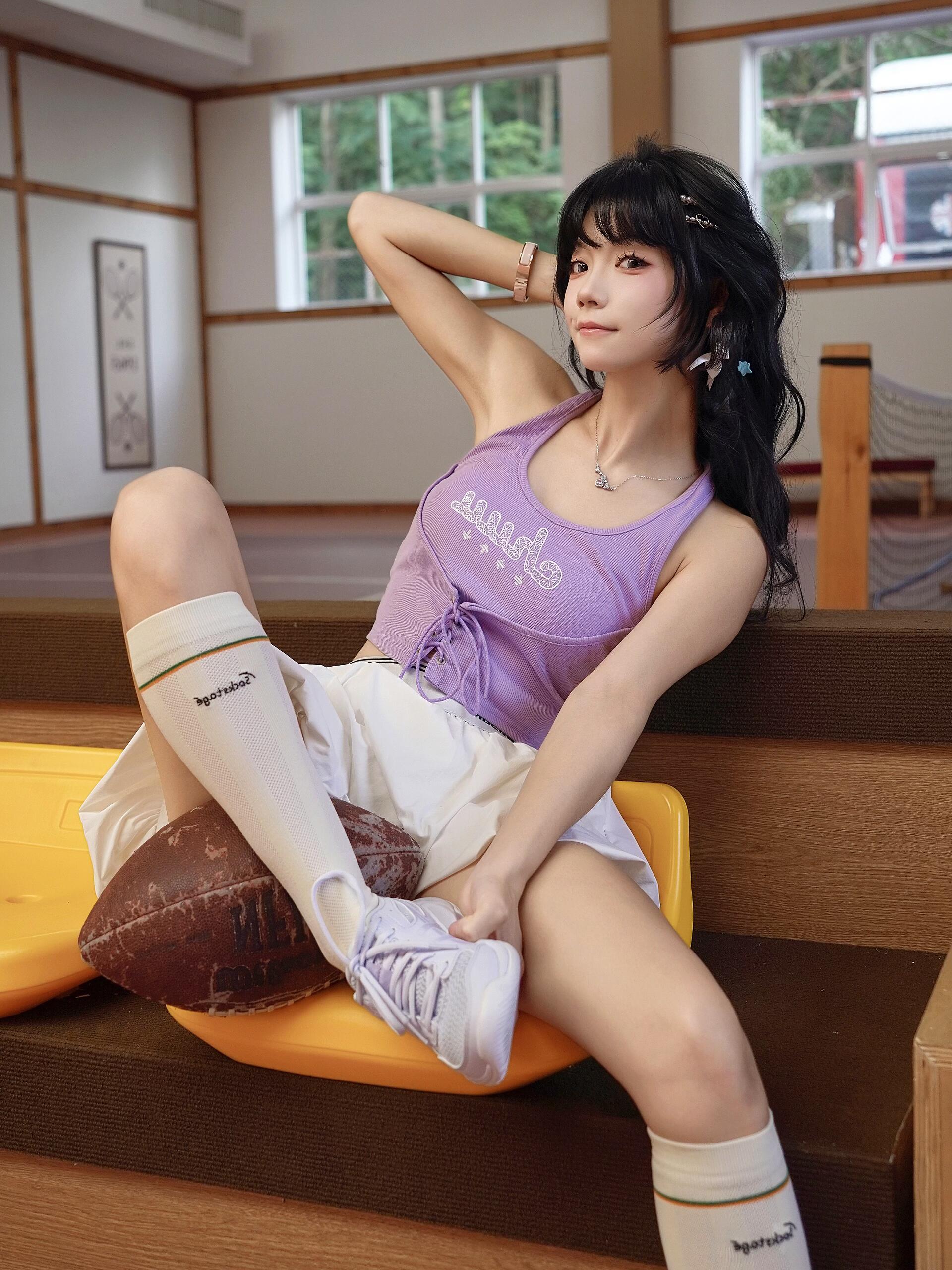 清纯美女高清人像，自然风格写真图