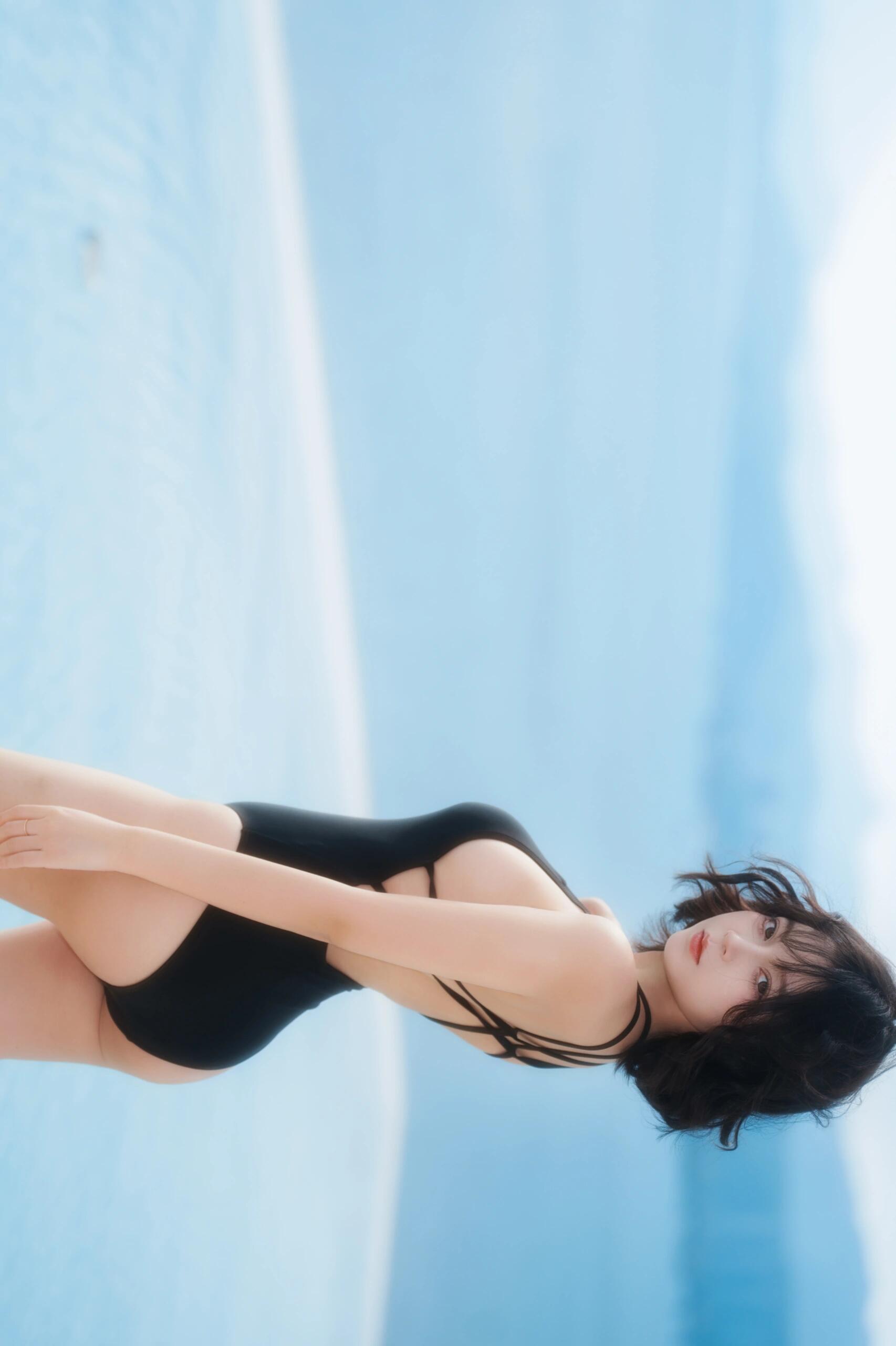 比基尼美女写真图，唯美清新人像摄影