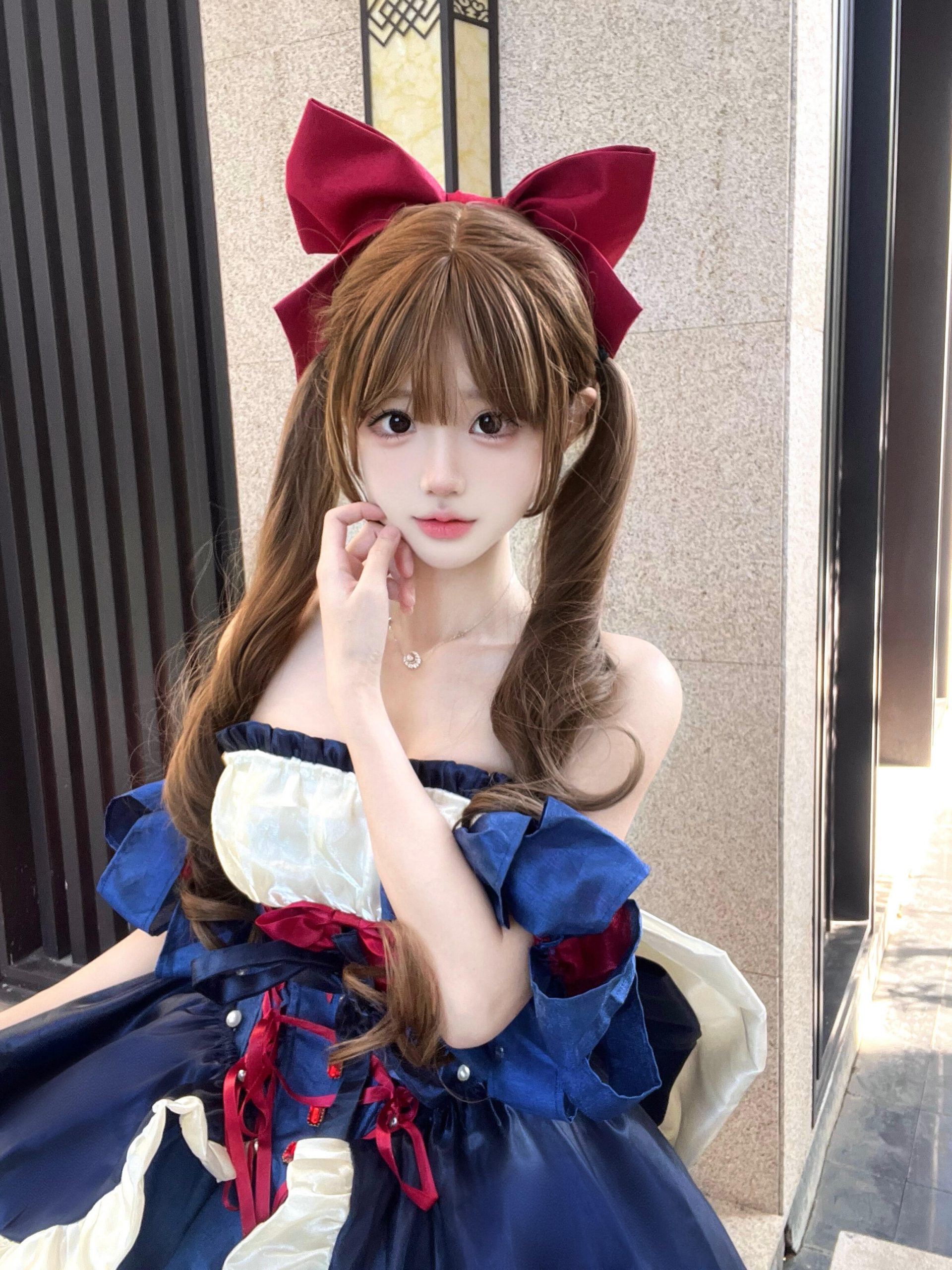 清纯美女写真图片，自然光下人像摄影