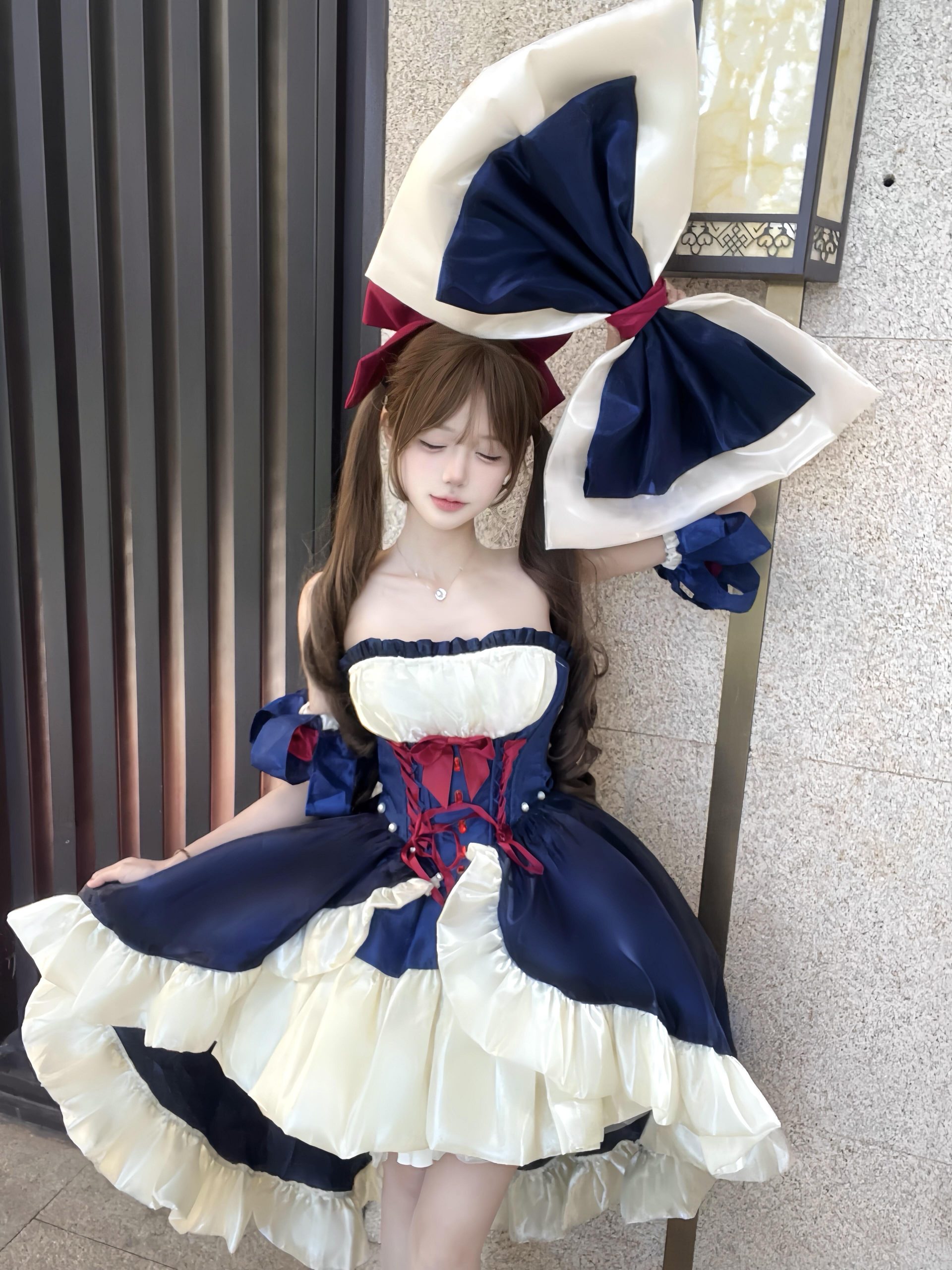  清纯美女户外写真，阳光明媚唯美图