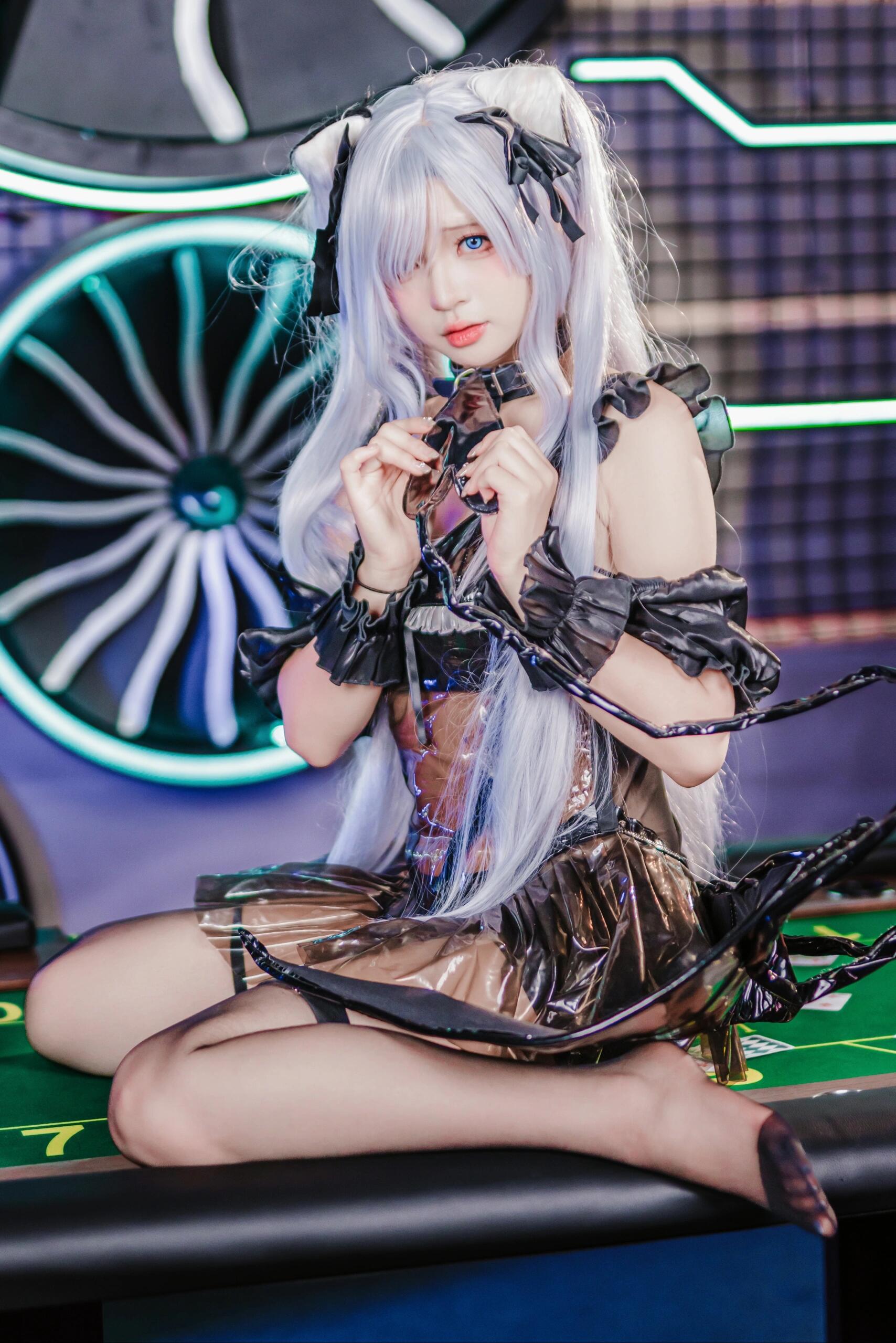 清纯美女写真图片，自然光下人像摄影