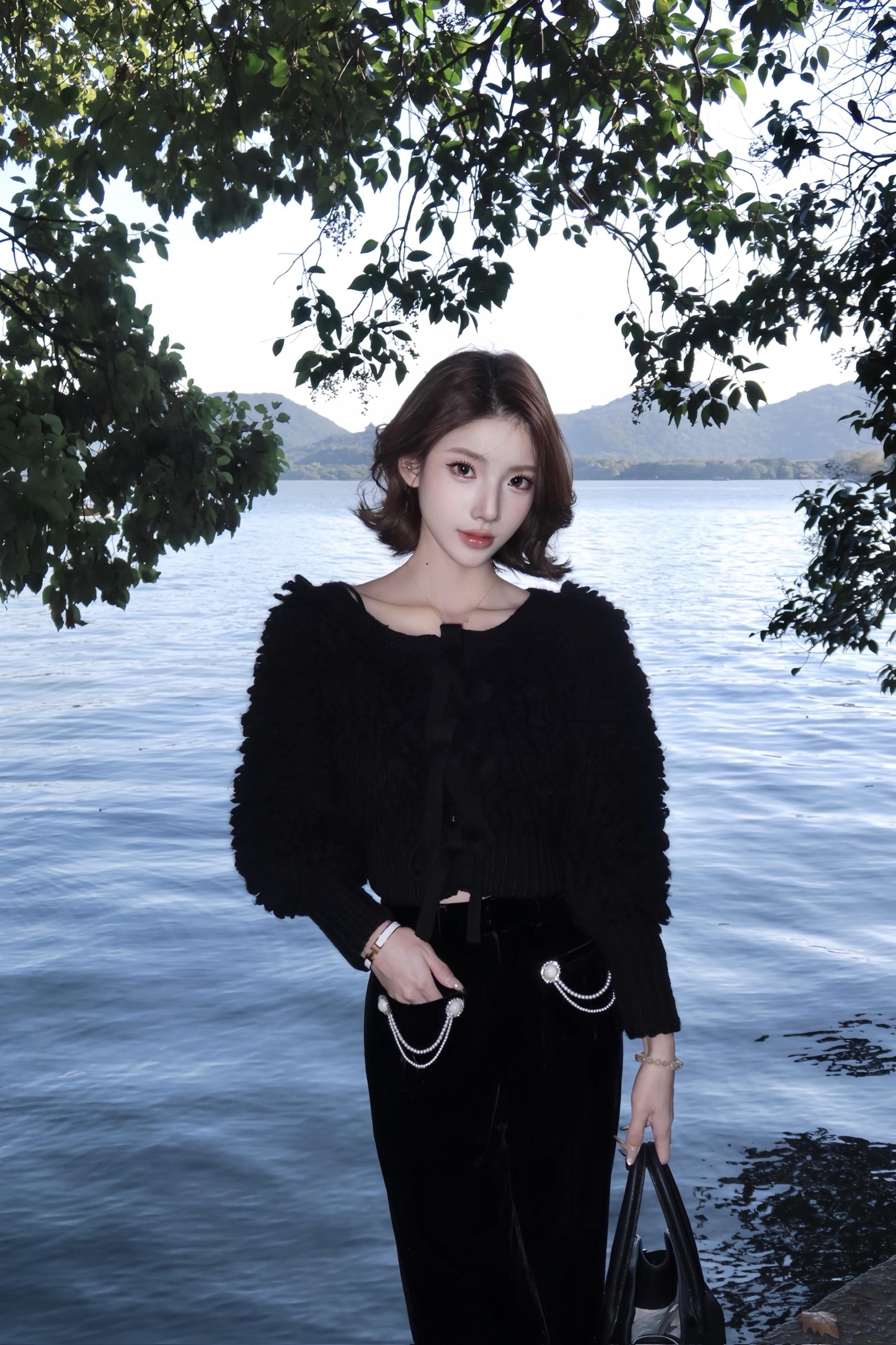 清纯美女写真图，甜美气质自然笑容