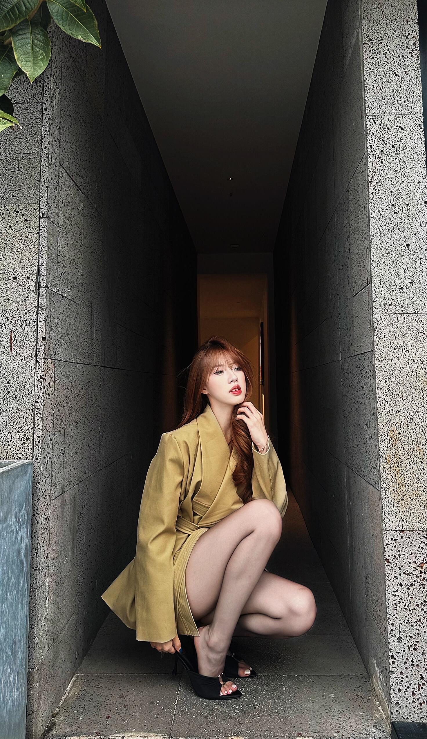 性感美女高清写真，优雅姿态人像