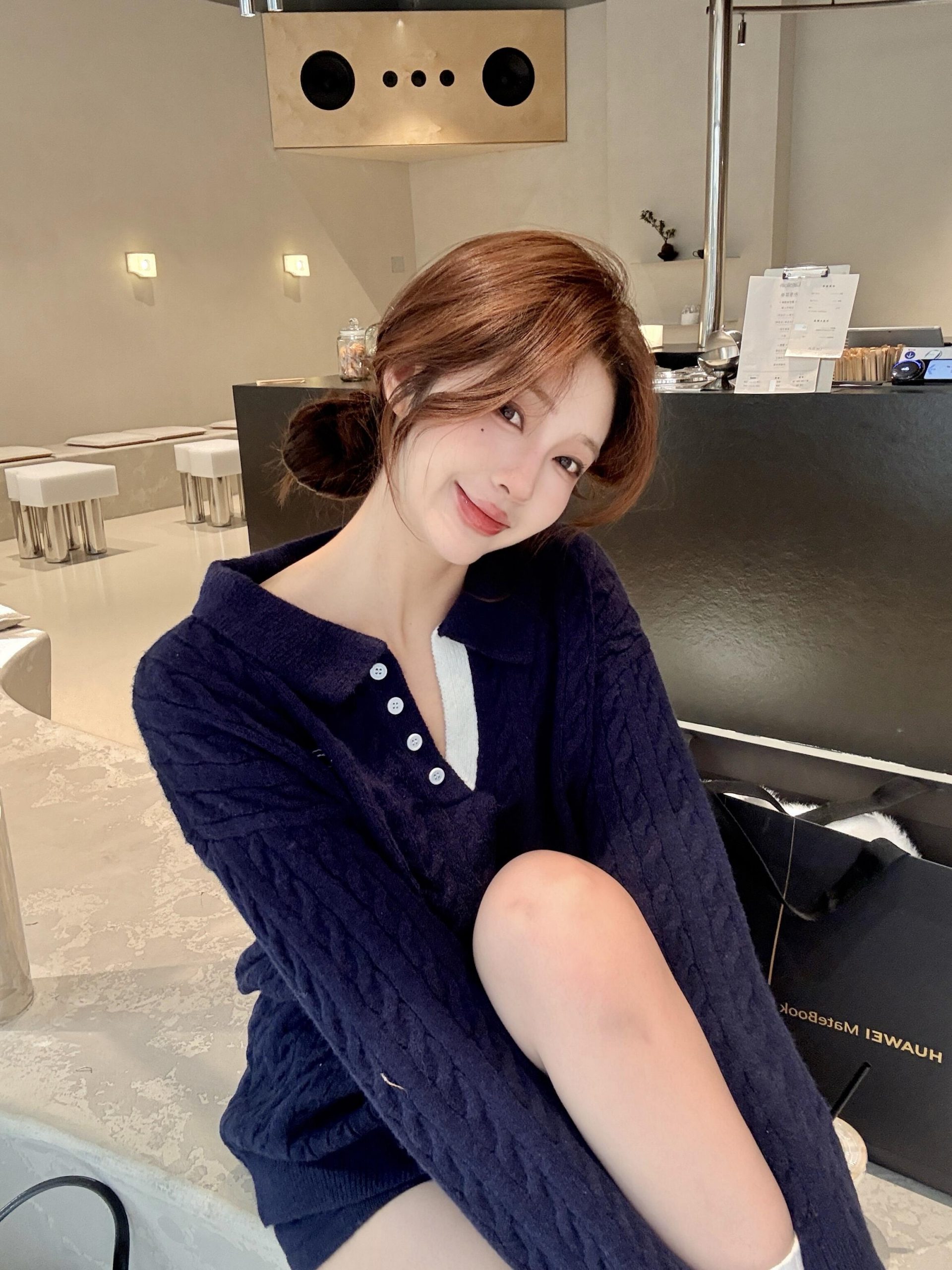 清纯美女写真图，甜美气质自然笑容